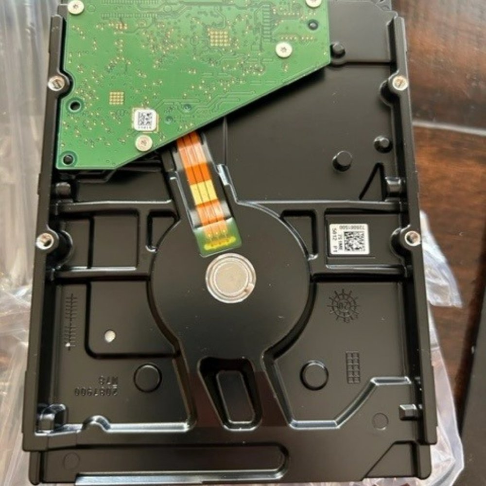 NIB Seagate Skyhawk Surveillance Hard Drive - 4TB Capacity Model ST4000VX005 - Picture 2 of 2